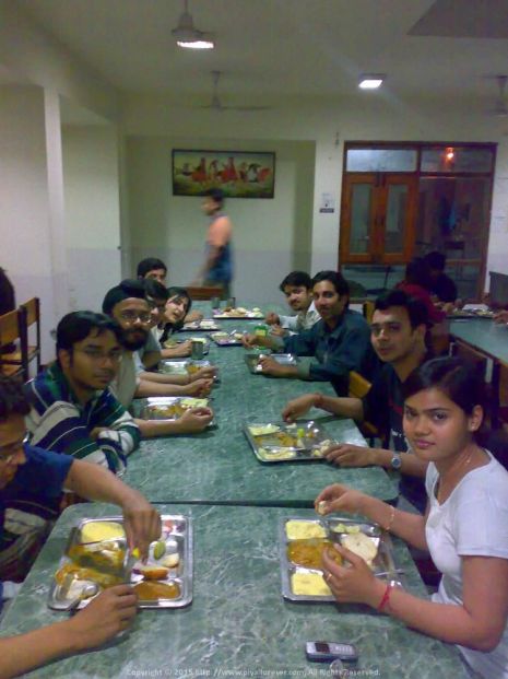 Dinner at IMT Ghaziabad Mess with a bunch of highly interesting batch-mates...